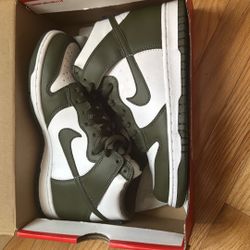 Nike Dunk High Top