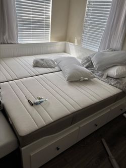 IKEA HEMNES Daybed with 3 Drawers & box Mattresses – White