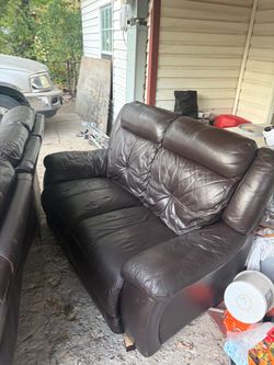 Couches NEGOTIABLE!