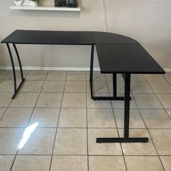 Desk, good condition
