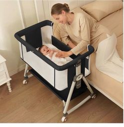 Baby Bassinet Bedside Sleeper – Like New, Only 1 Week Used