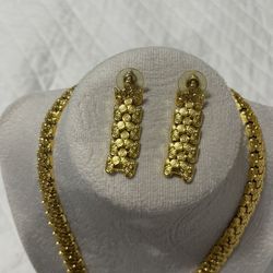 Fashion Set Earrings And Necklace 