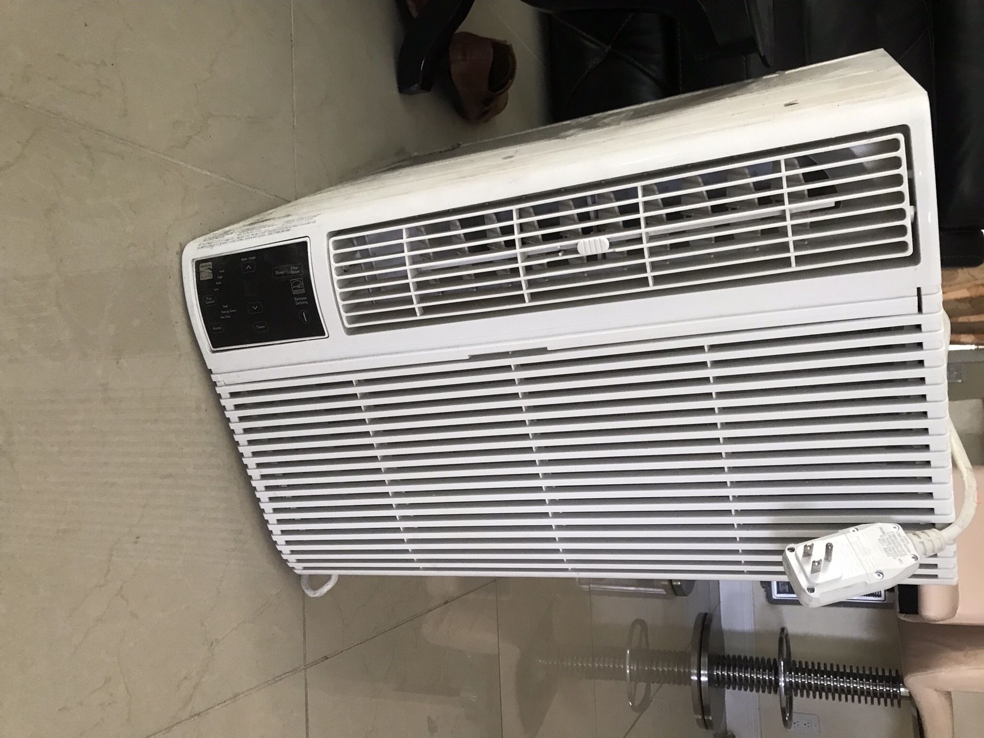 Ac ( wall unit air conditioner) kenmore elite