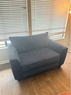 Blue Pull-Out Loveseat (Rooms to Go)