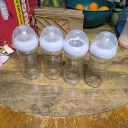 4 Set Of (Glass) Phillips Avent Baby Bottles