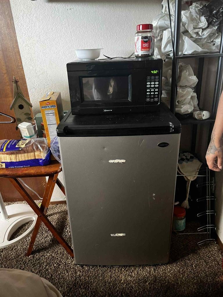 Mini Fridge & Microwave