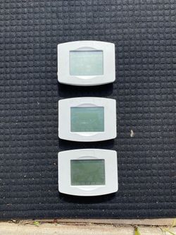 Honeywell TH8320ZW in working 100% conditions