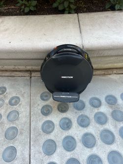 Electric unicycle inmotion v8s