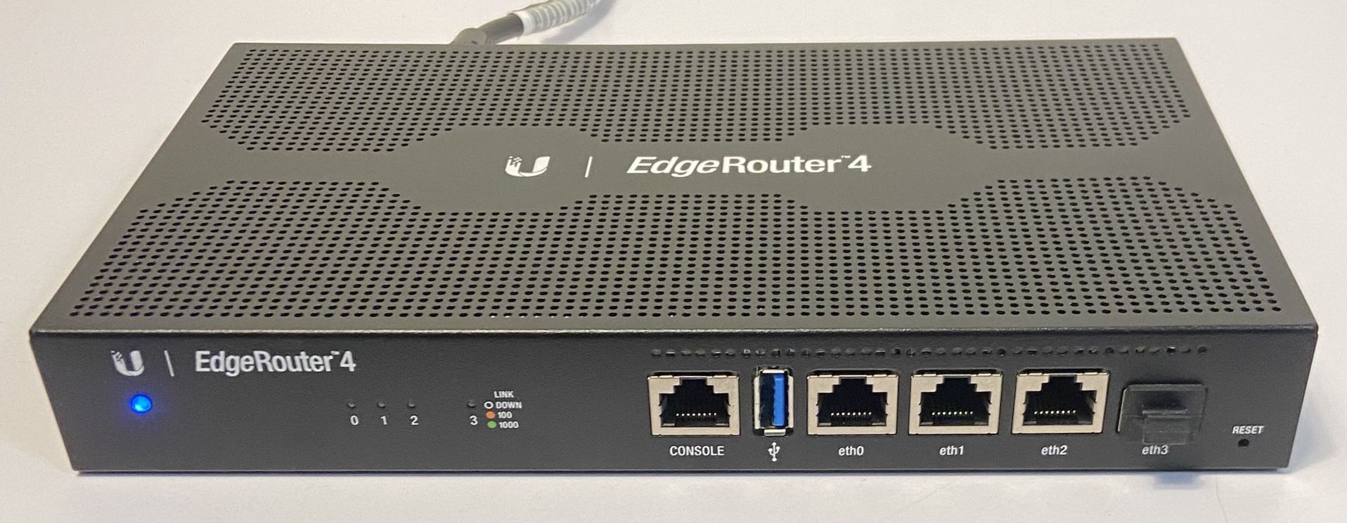 Ubiquiti ER-4 EdgeRouter 4 Port Gigabit Router with 1 x SFP Port (#841)