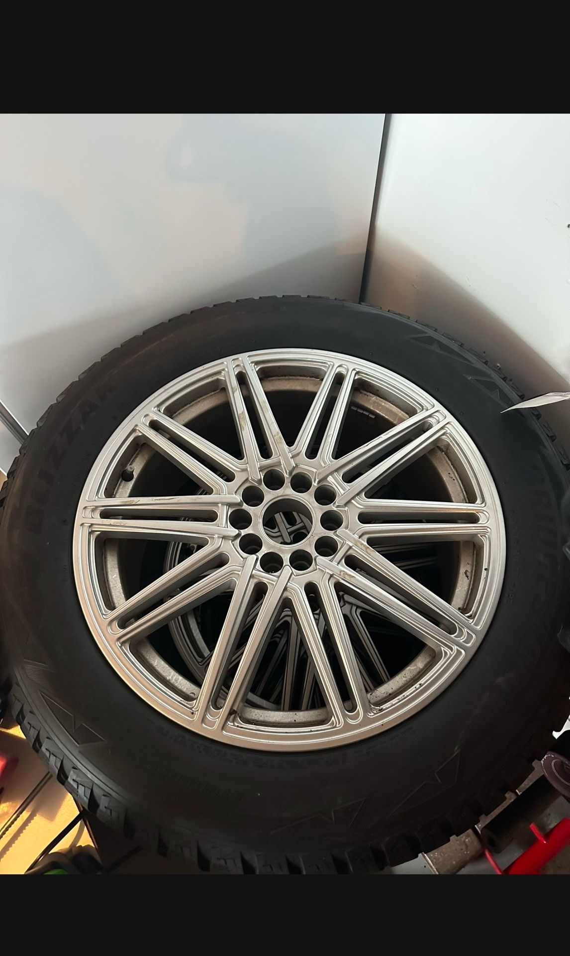 Bridgestone Blizzark Winter Set 255/55R19