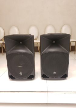 Mackie Thump15 1000-Watt Powered Speakers