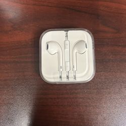Wired Apple Earbuds