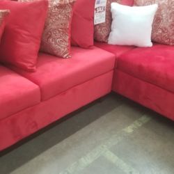 ♨️SECTIONAL WITH ACCENT PILLOWS BRAND NEW 