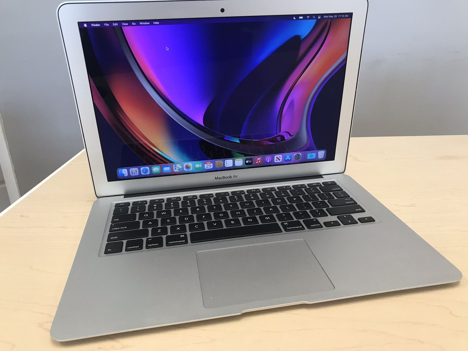 13” MacBook Air i5