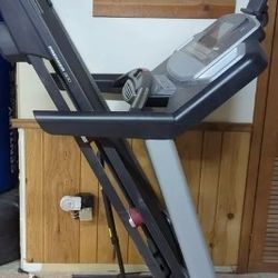 Proform Performance 900 Threadmill 