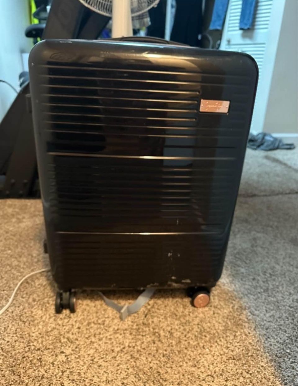 20” Hard side Jessica Simpson Suitcase