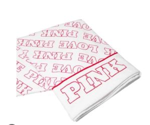 VICTORIA'S SECRET LOVE PINK BEACH TOWEL