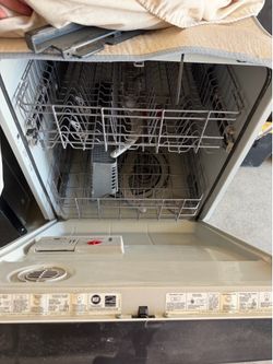 Diahwasher doesn’t work - free for parts