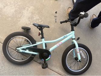 16” Liv bike comes with training wheels in great shape