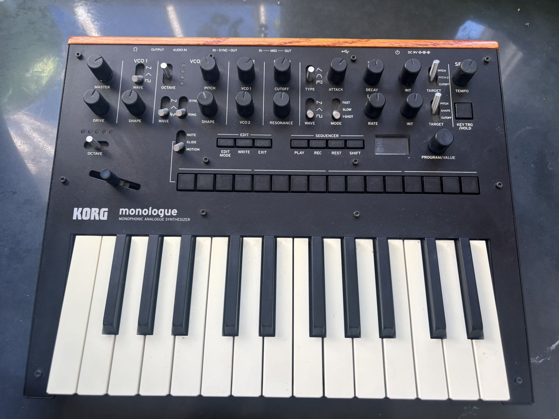 Korg Monologue Synth