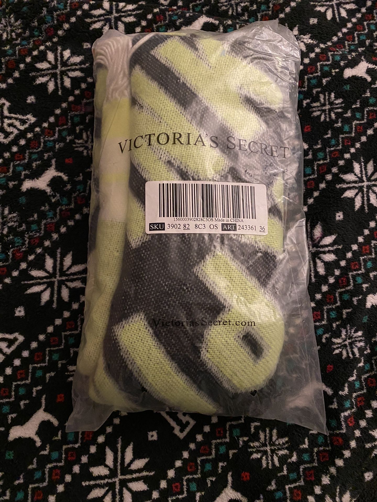 Victoria secret blanket scarf 🧣