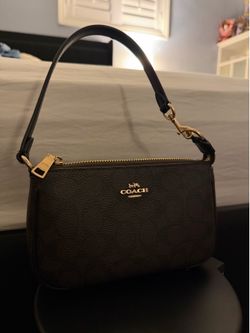 Coach Nolita 19