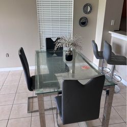 Diming Room Table 