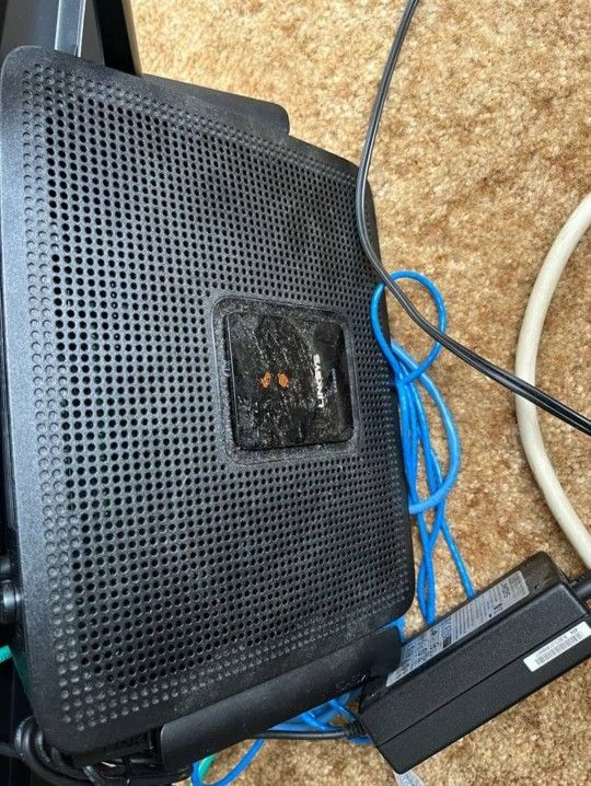 Linksys ea3900 WiFi router. Triband, 2.4ghz & 2 5 ghz, Used But Good Condition