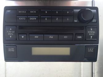 2005 Nissan Altima stock radio