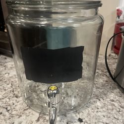 Glass drink dispenser