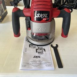 New Skil fixed base router 1.75 HP. 