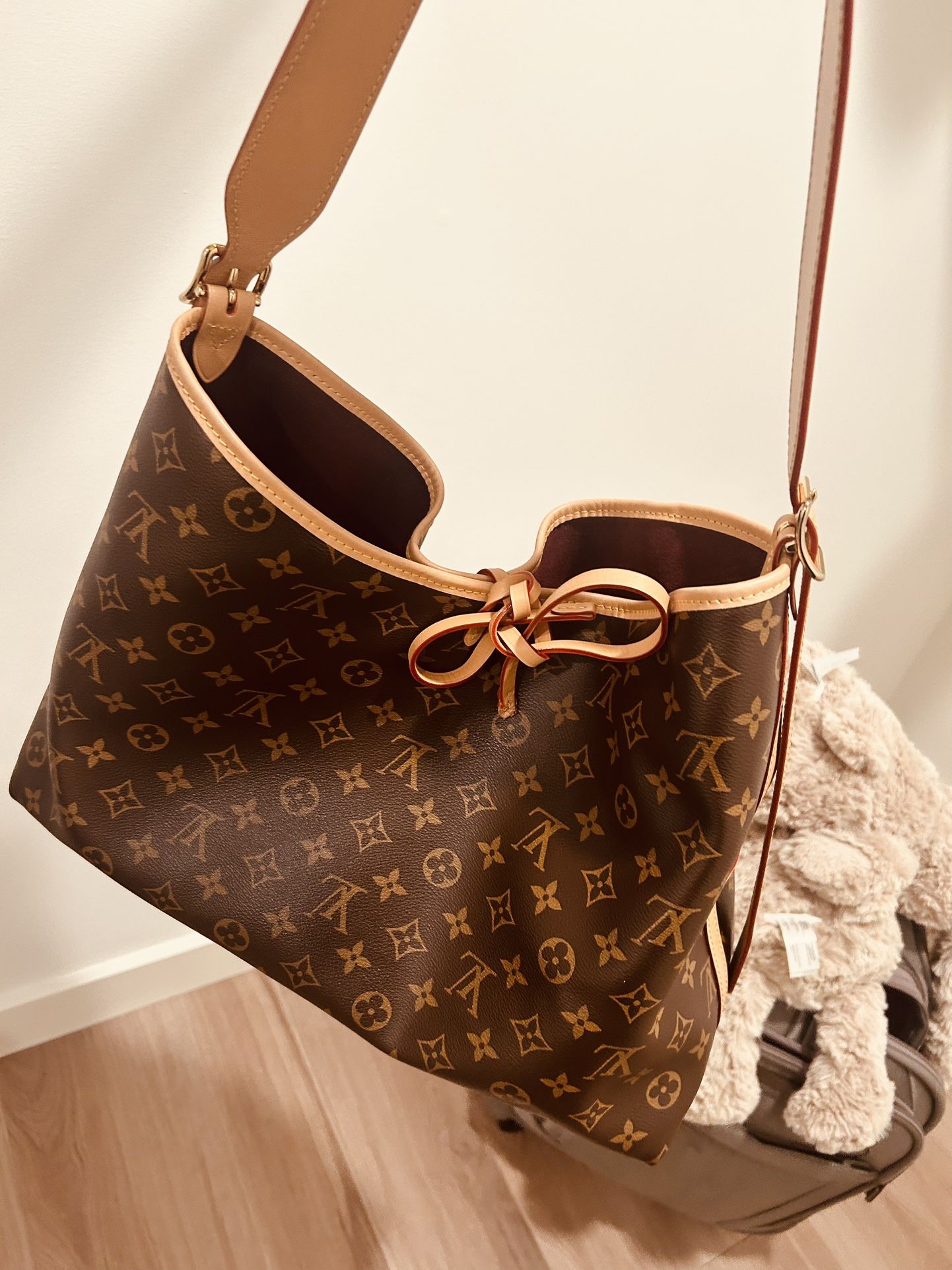Louis Vuitton Carryall Mm Bag
