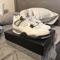 Jordan 4 white cement lightly used good condition size 13