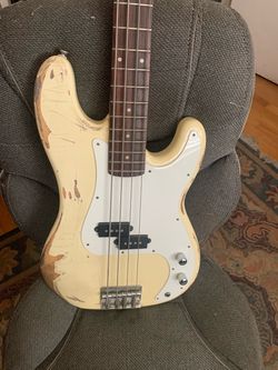 Relic Squier P Bass