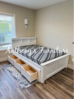 Full bed and mattress with drawers