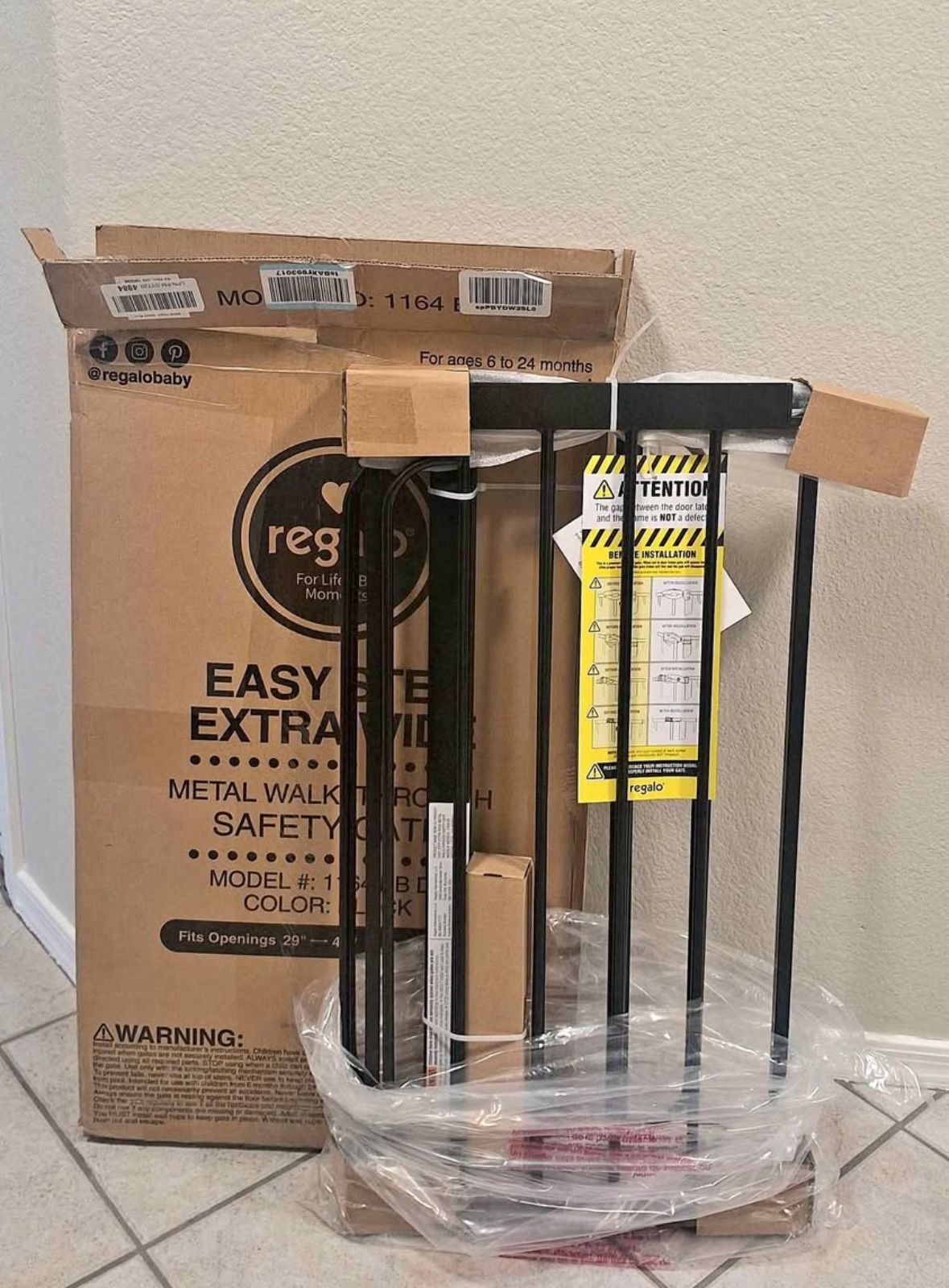 Extra Wide Safety Gate / Pet Gate - Fits Openings 29” - 49”