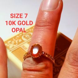 $160! Awesome Size 7 10k Gold Opal Ring