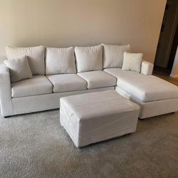 White Greyish Sectional With Ottoman ‼️new In Stock ‼️