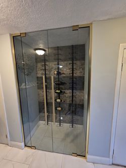 Glass wine cellar in all the measures