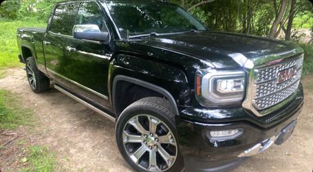 2018 GMC  Sierra Denali  4x4