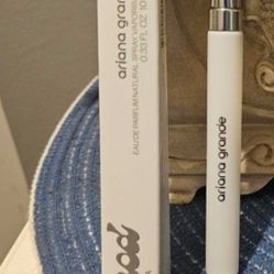 Ariana Grande Mod Vanilla Perfume Travel Size 