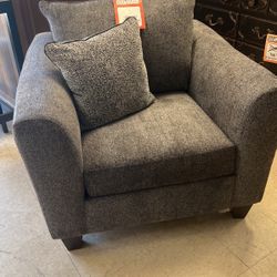 Accent chairs, 399