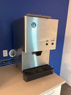 Hoshizaki Countertop Ice and Water Dispenser