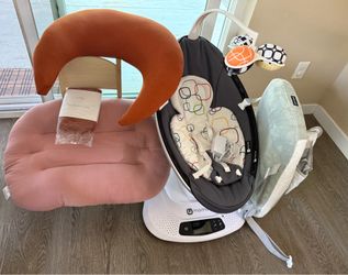 Baby Essentials. 4moms MamaRoo, Babocush, Snuggle Me Nursing Pillow &  Snuggle Me Lounger (Bundle or Separate)