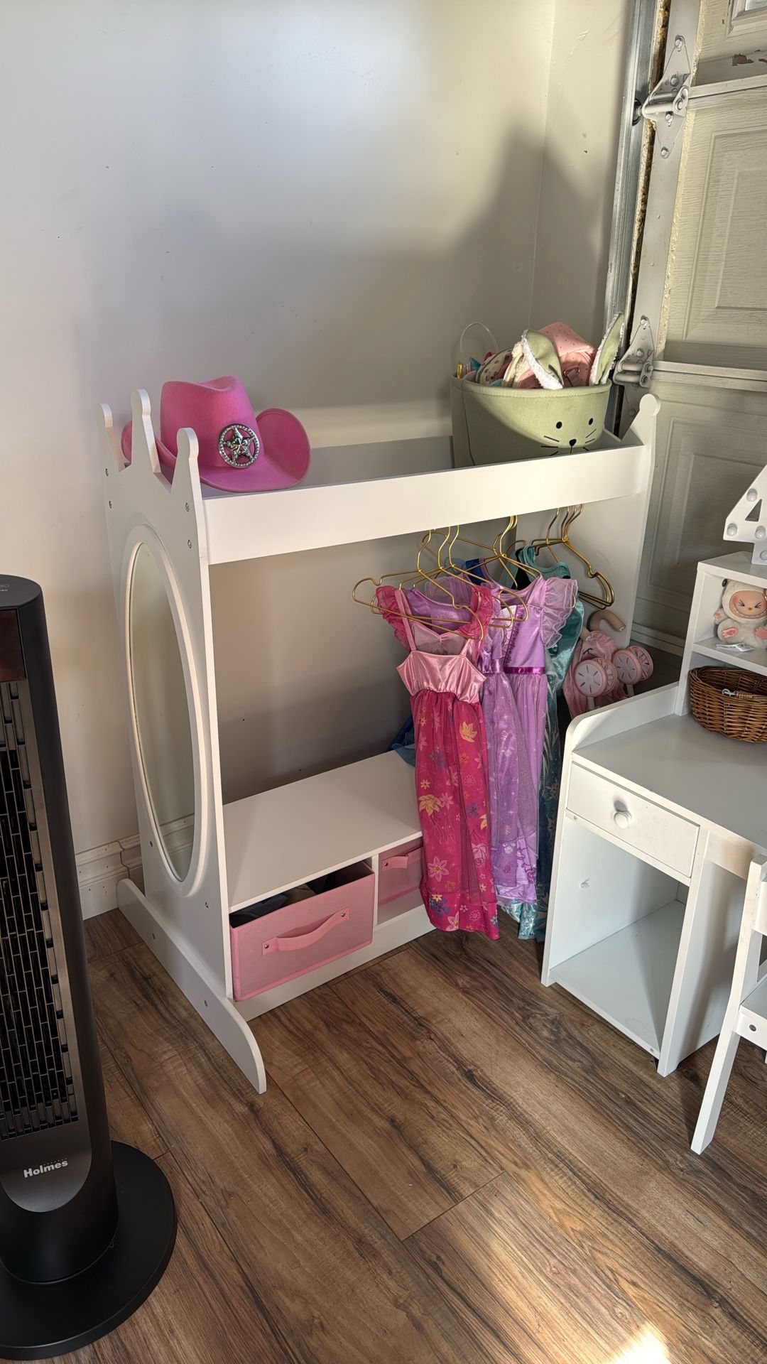 Dress Up Rack