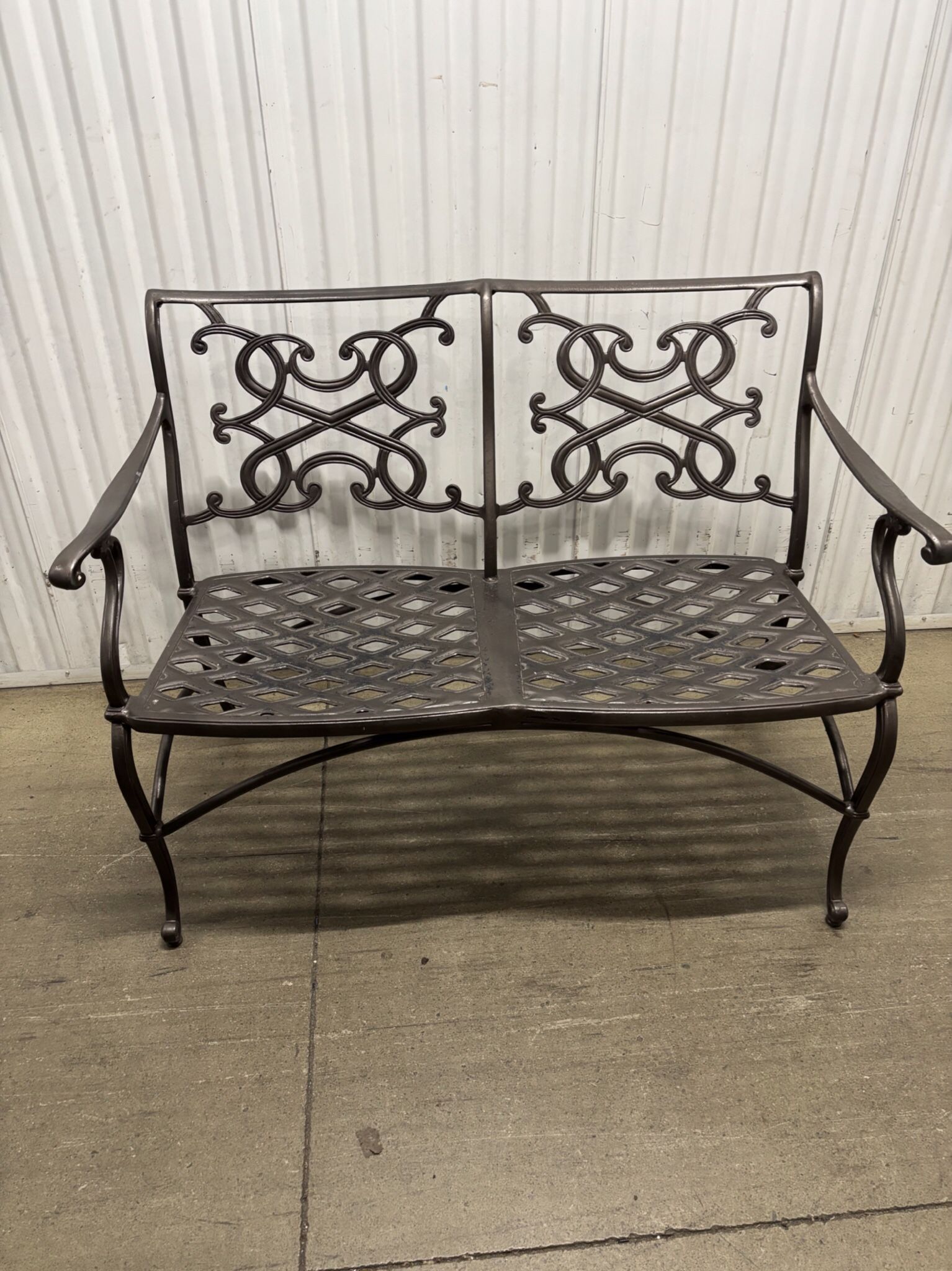  High Quality Metal Loveseat 42”L x 32.5”H x 24”D