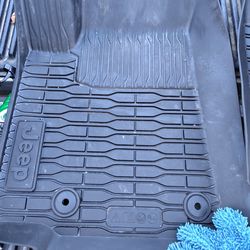 Weatherproof Mats For 2025 Jeep Grand Cherokee Laredo