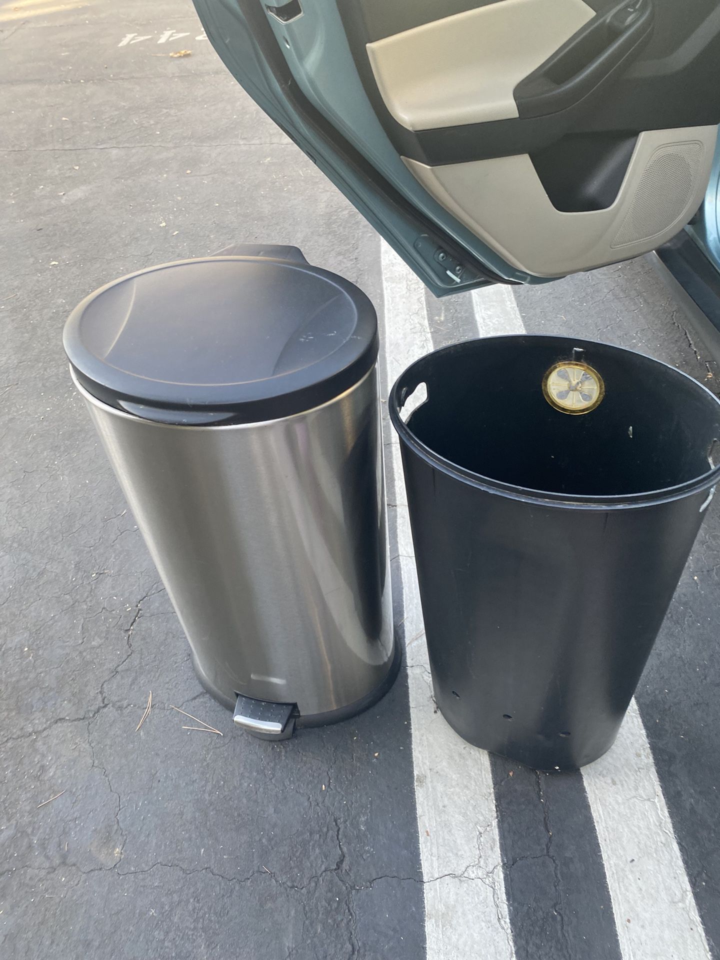 Trash Can for Sale in Brea, CA OfferUp