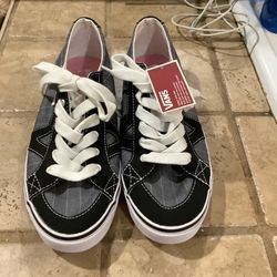 Vans Shoes Size 9 Womens
