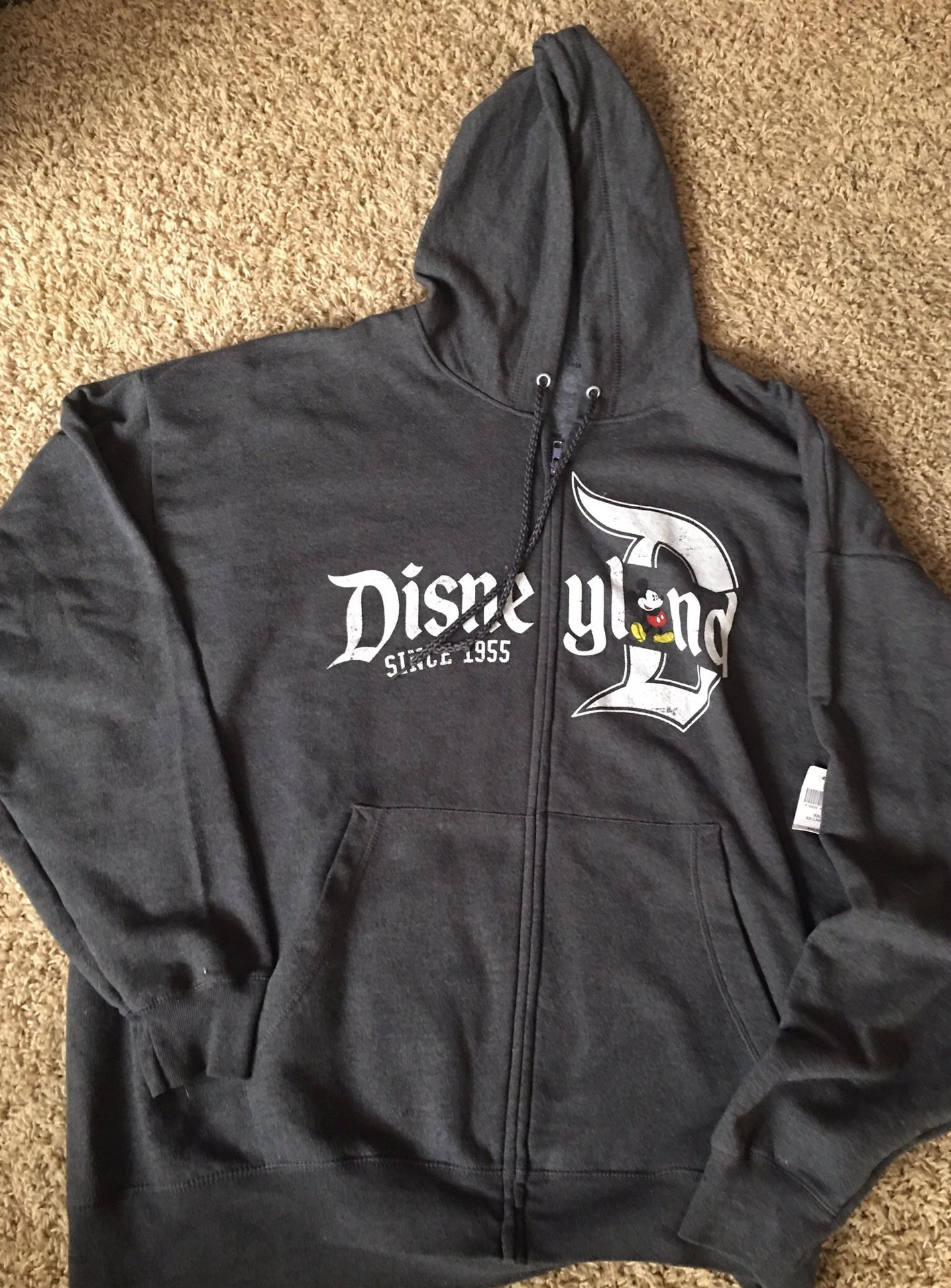 DISNEYLAND DISNEY GRAY HOODIE JACKET ADULT XXL NWT NEW